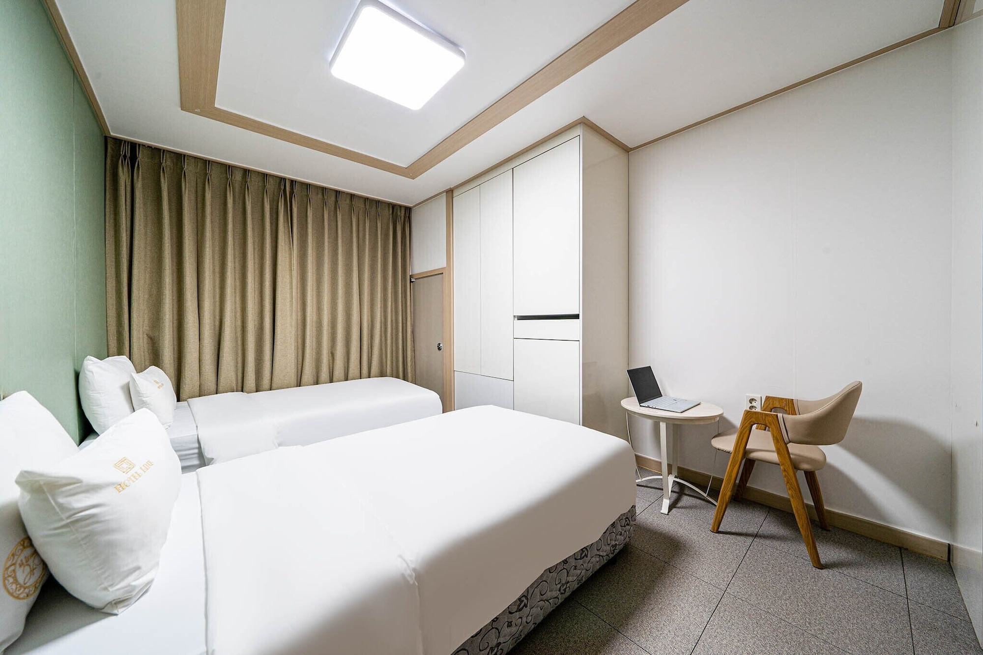 STANDARD, TWIN BEDS