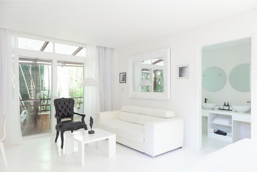 Le Cameleon Hotel 46/65