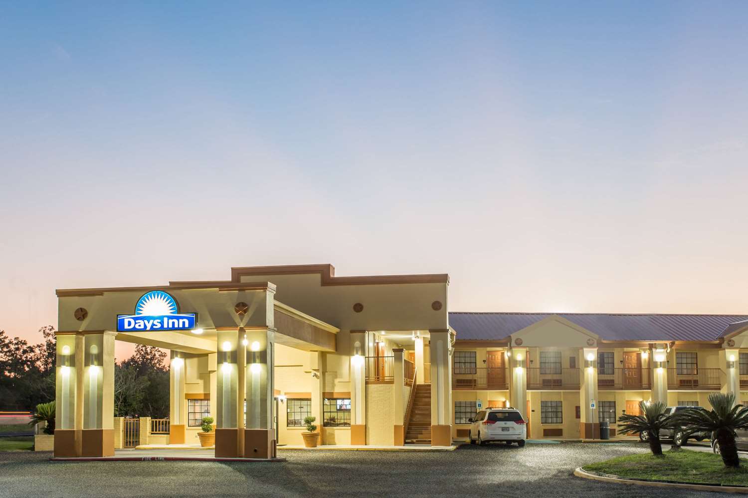 Days Inn By Wyndham Orange 4/25