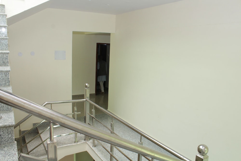 Yatrik Inn 41/56