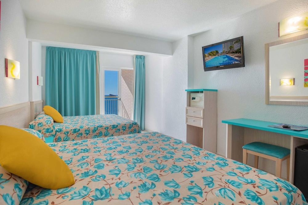 Family, 4 Beds, Sea View, Terrace 5/10