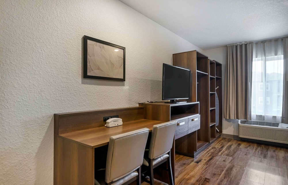 Extended Stay America Select Suites Tampa Brandon East 46/57