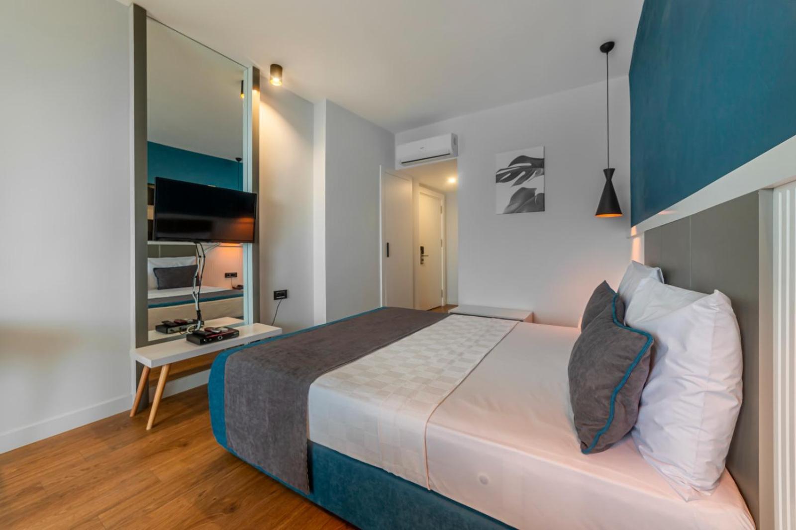 Suite, Sea View