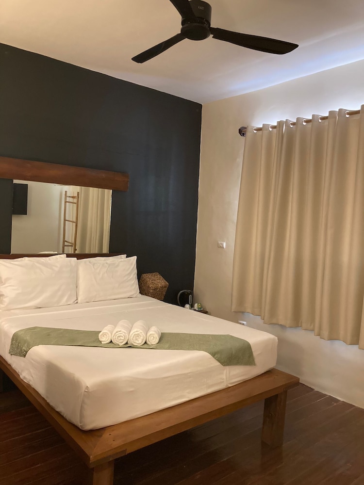 Bluemango Rooms & Villas 8/50