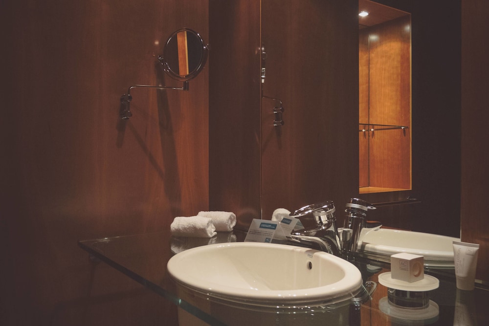 AC Hotel Aitana by Marriott 33/39