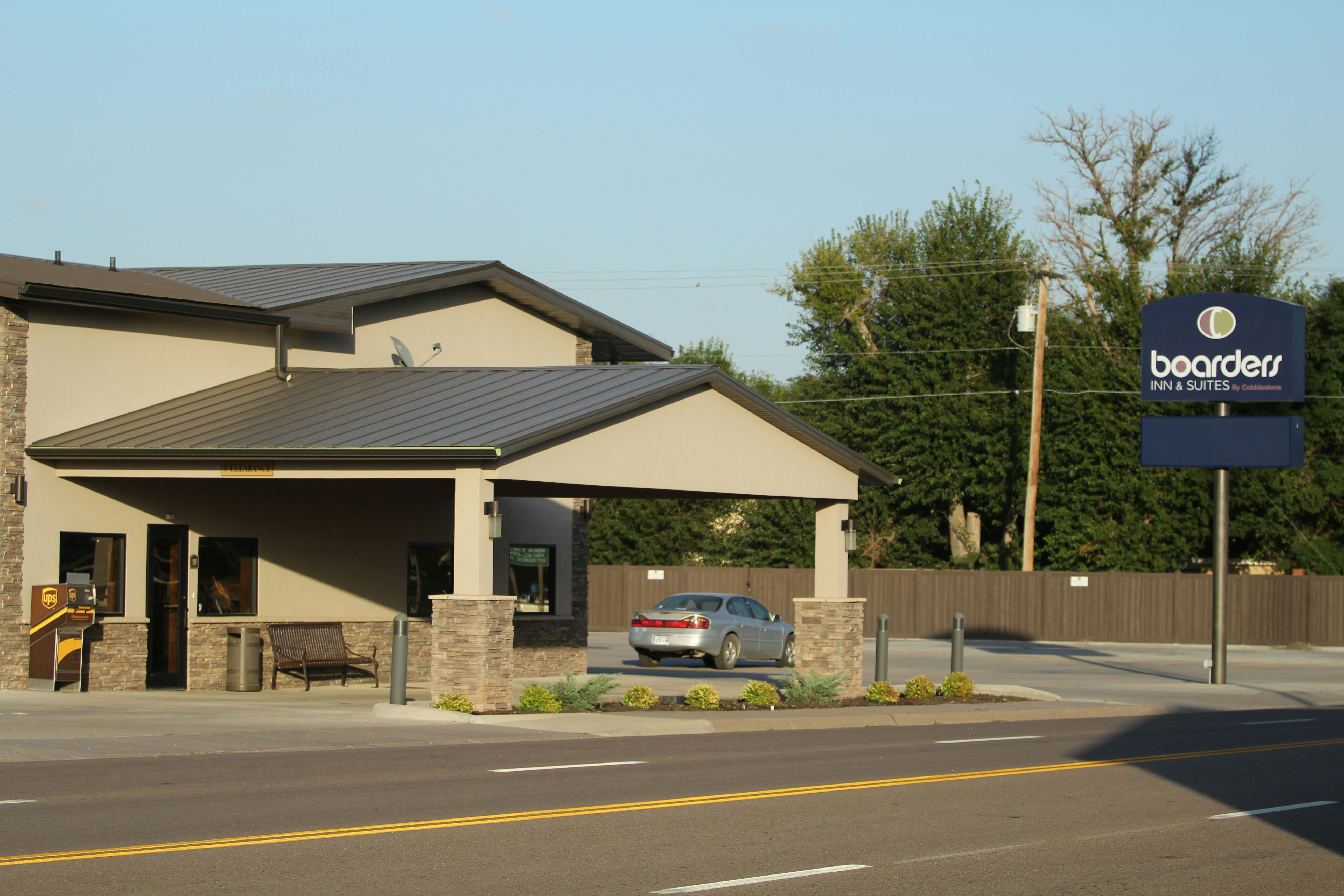 Boarders Inn & Suites by Cobblestone Hotels - Syracuse 4/25