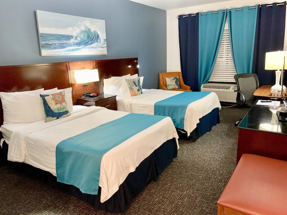 DELUXE, 2 DOUBLE BEDS