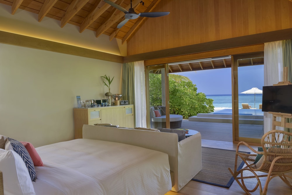 Beach Villa, King Bed, with Pool