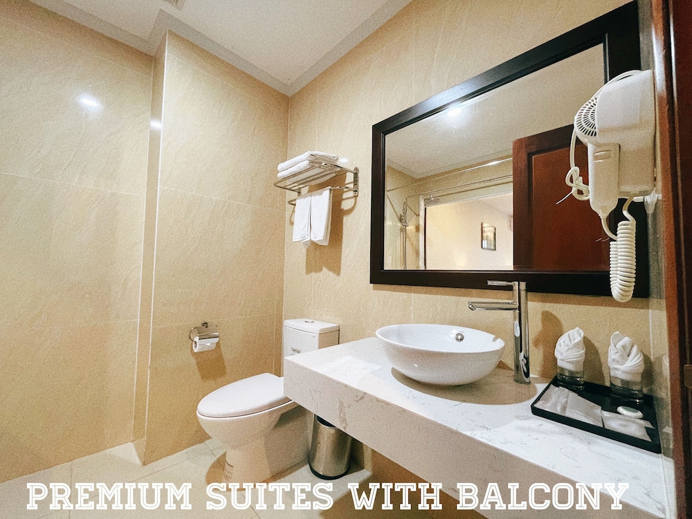 Paragon Noi Bai Hotel and Pool 49/49