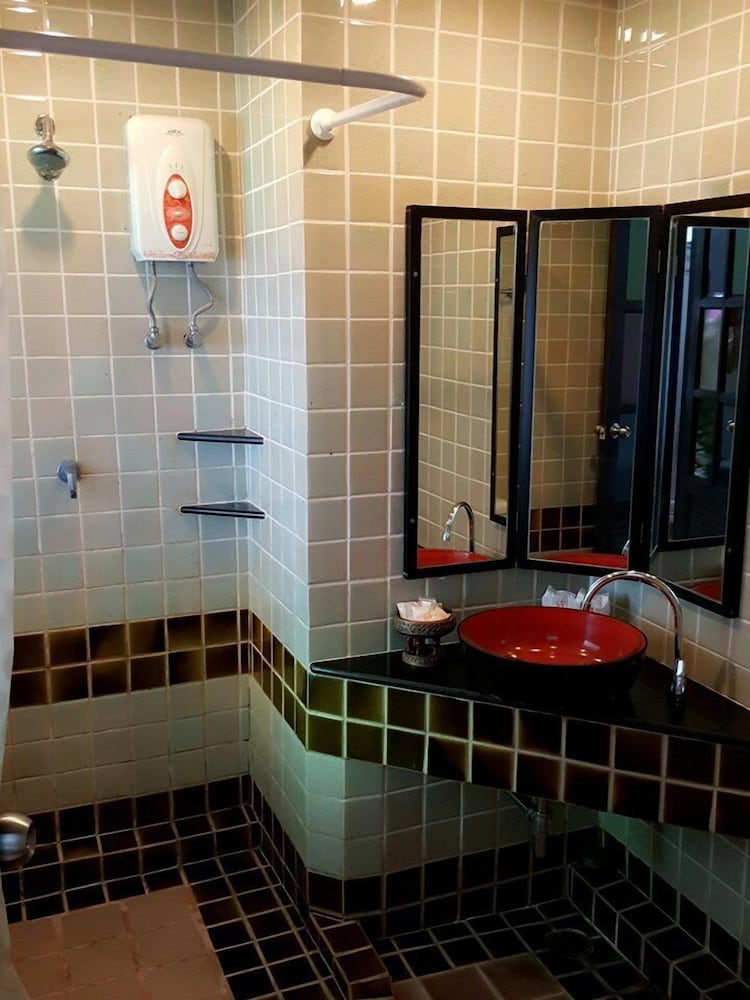 Wangburapa Grand Hotel 47/47
