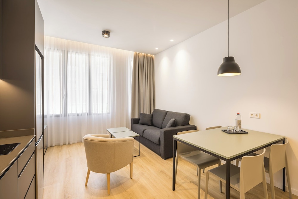 Mon Suites Jardin de Ayora 20/30