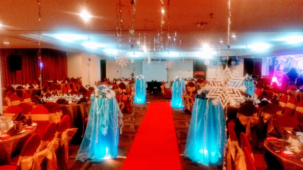 HOTEL GRAND CONTINENTAL KUCHING 85/89