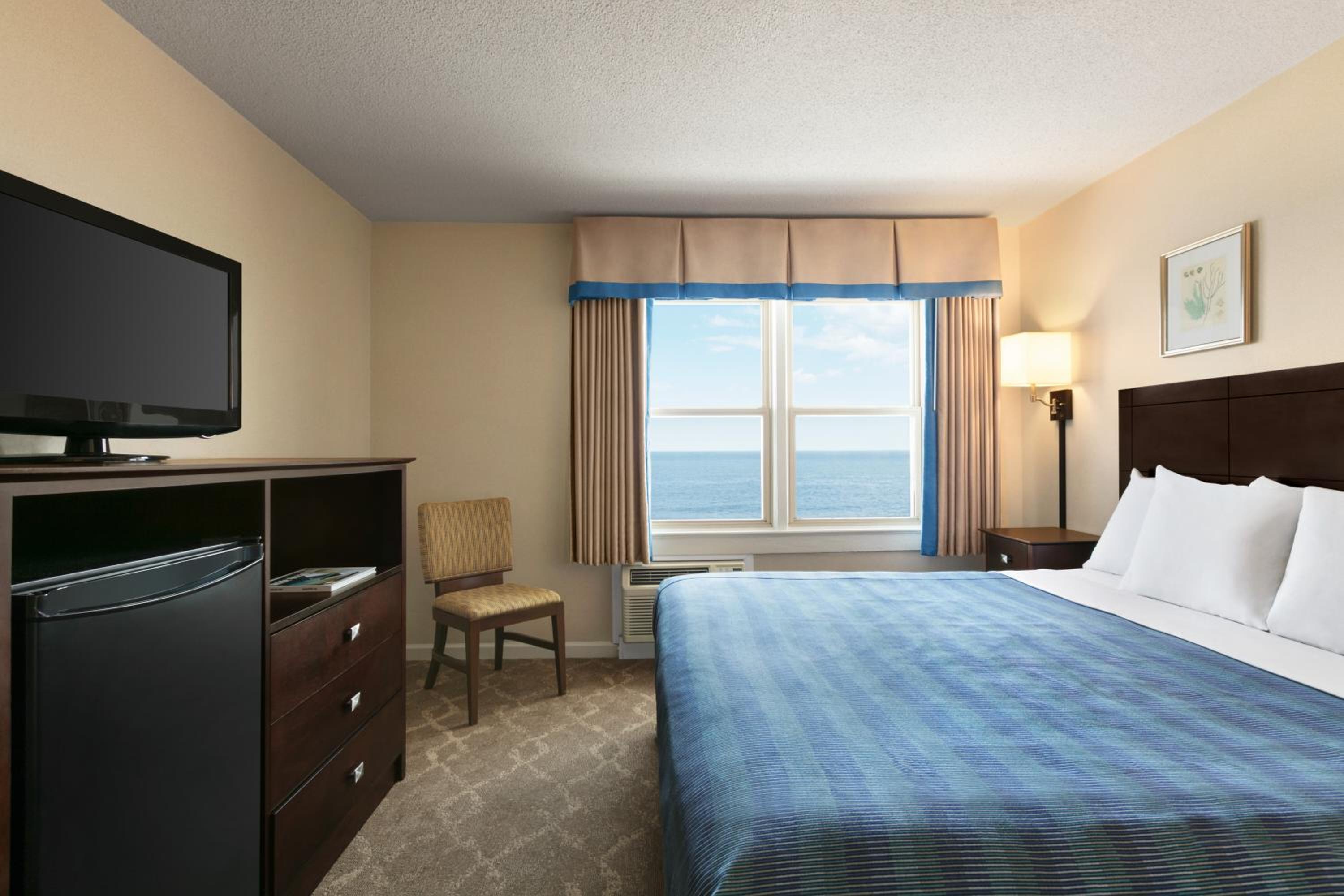 Room, King Bed, Ocean Front