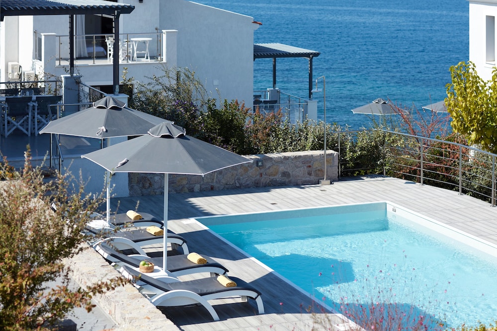 Eleia Seafront Villas 20/50