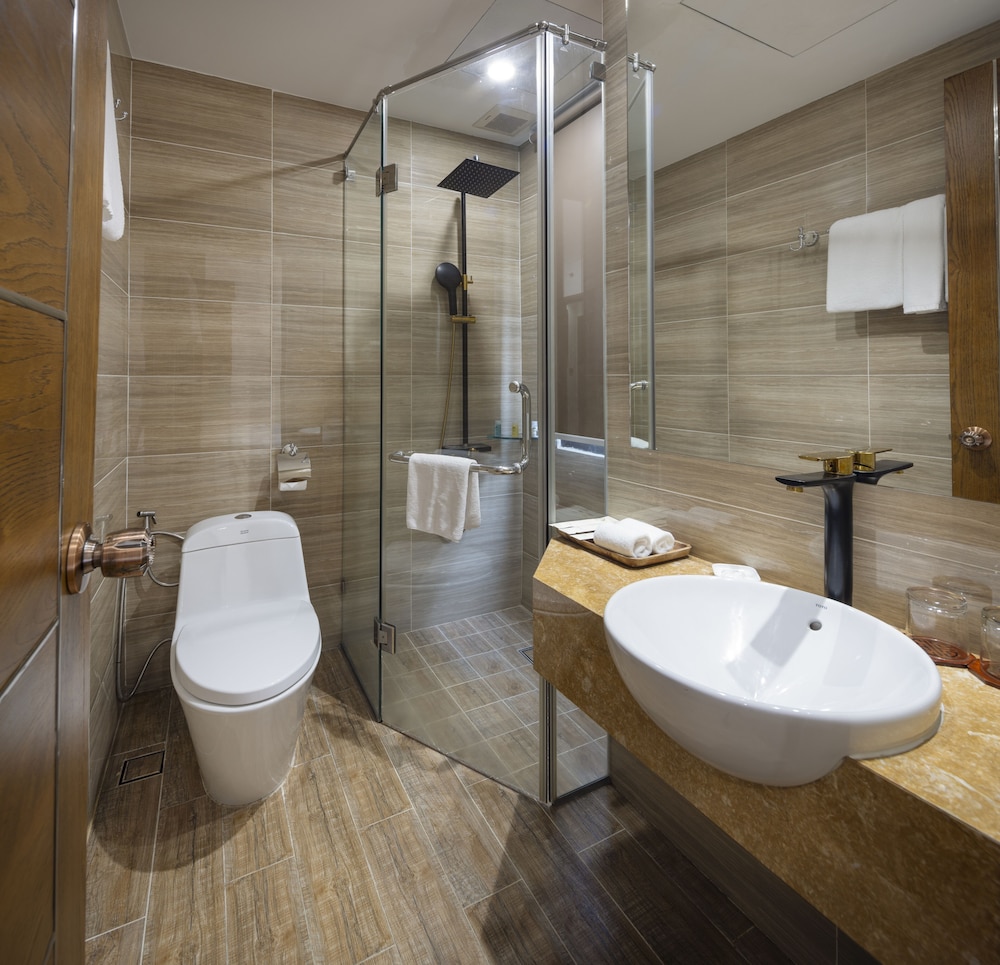 Nesta Hotel Saigon 43/46
