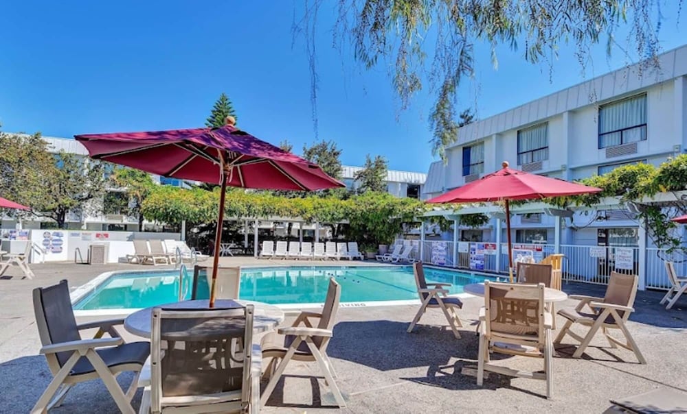 Motel6 Belmont, CA San Francisco Redwood City 56/61