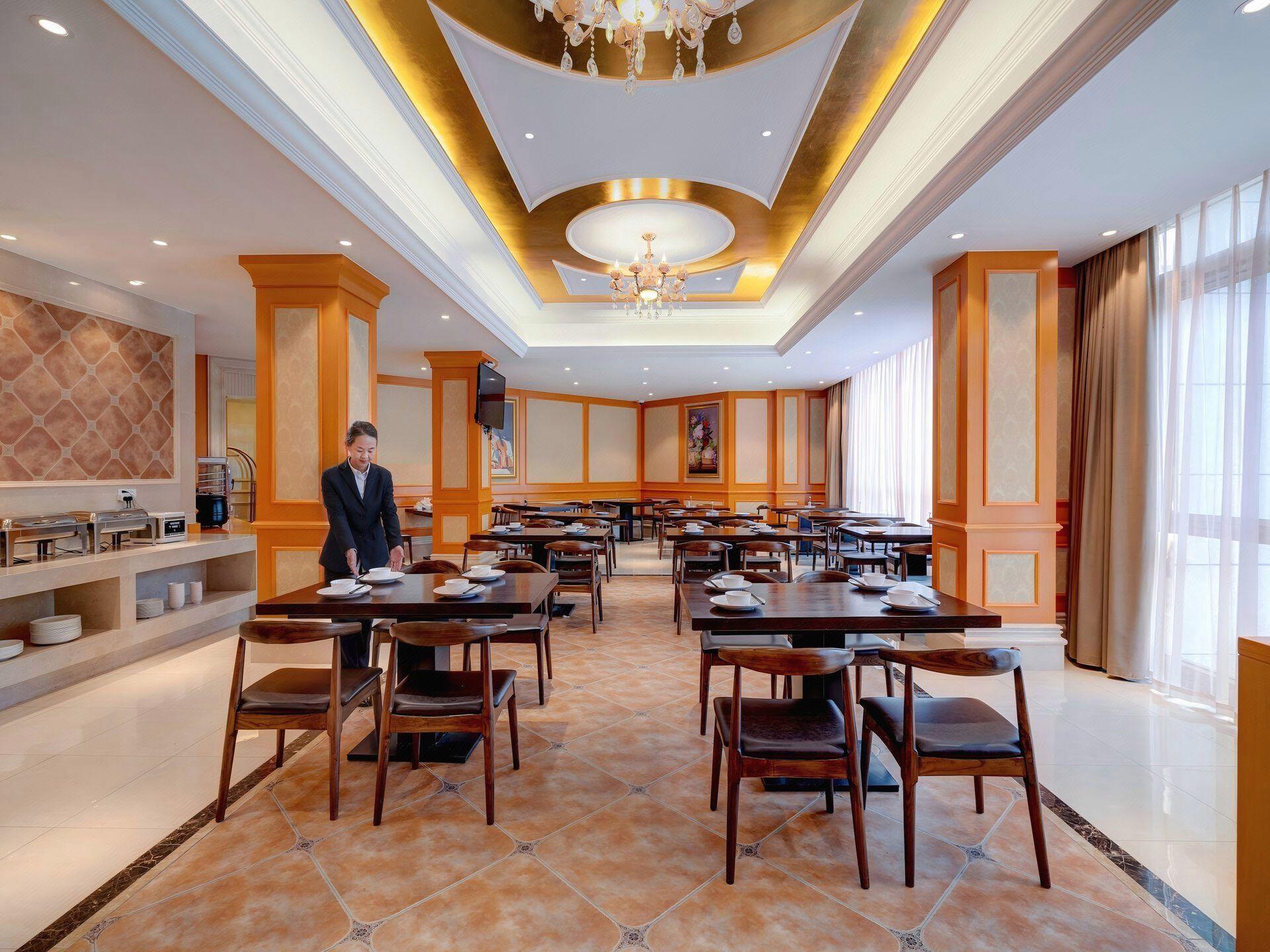 Vienna Hotel (Shanghai Chongming Lvhai Road) 31/33