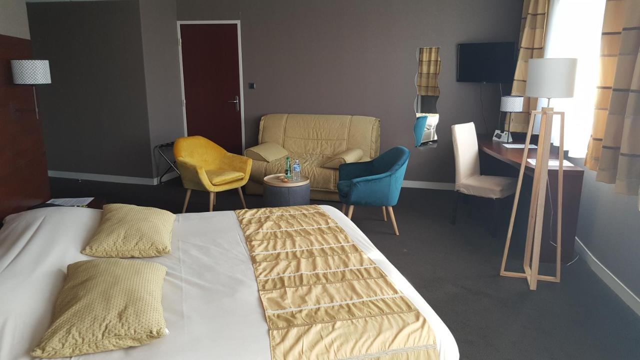 HOTEL DE LOIRE REST. LES BATELIERS 10/23