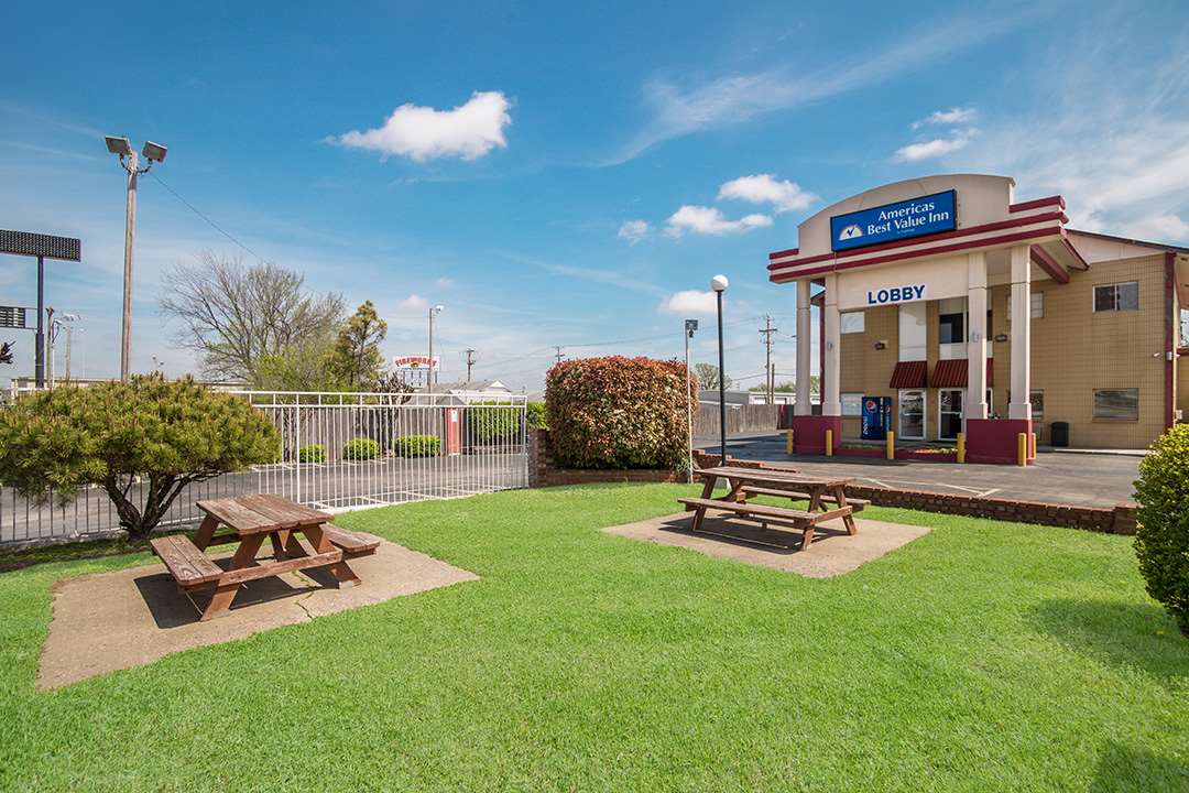 Americas Best Value Inn Tulsa at I-44 42/44