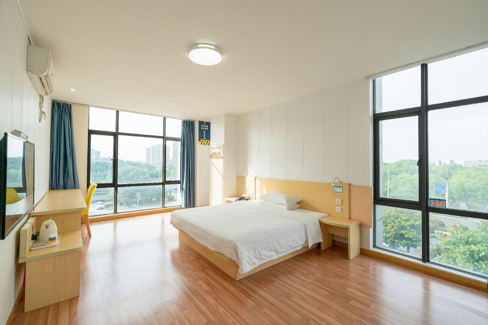 7 Days Inn (Taicang Shanghai East Road) 21/40