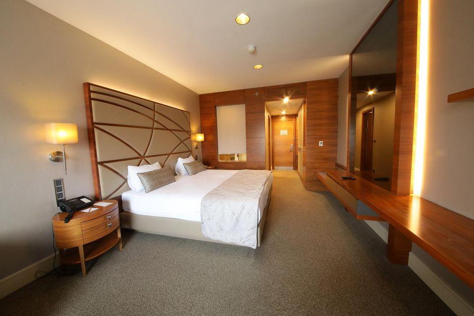 Deluxe, Sea View