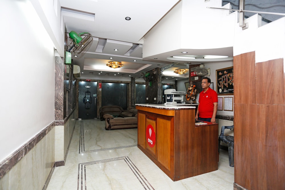 Oyo Rooms 760 Karol Bagh Metro Station 8/50
