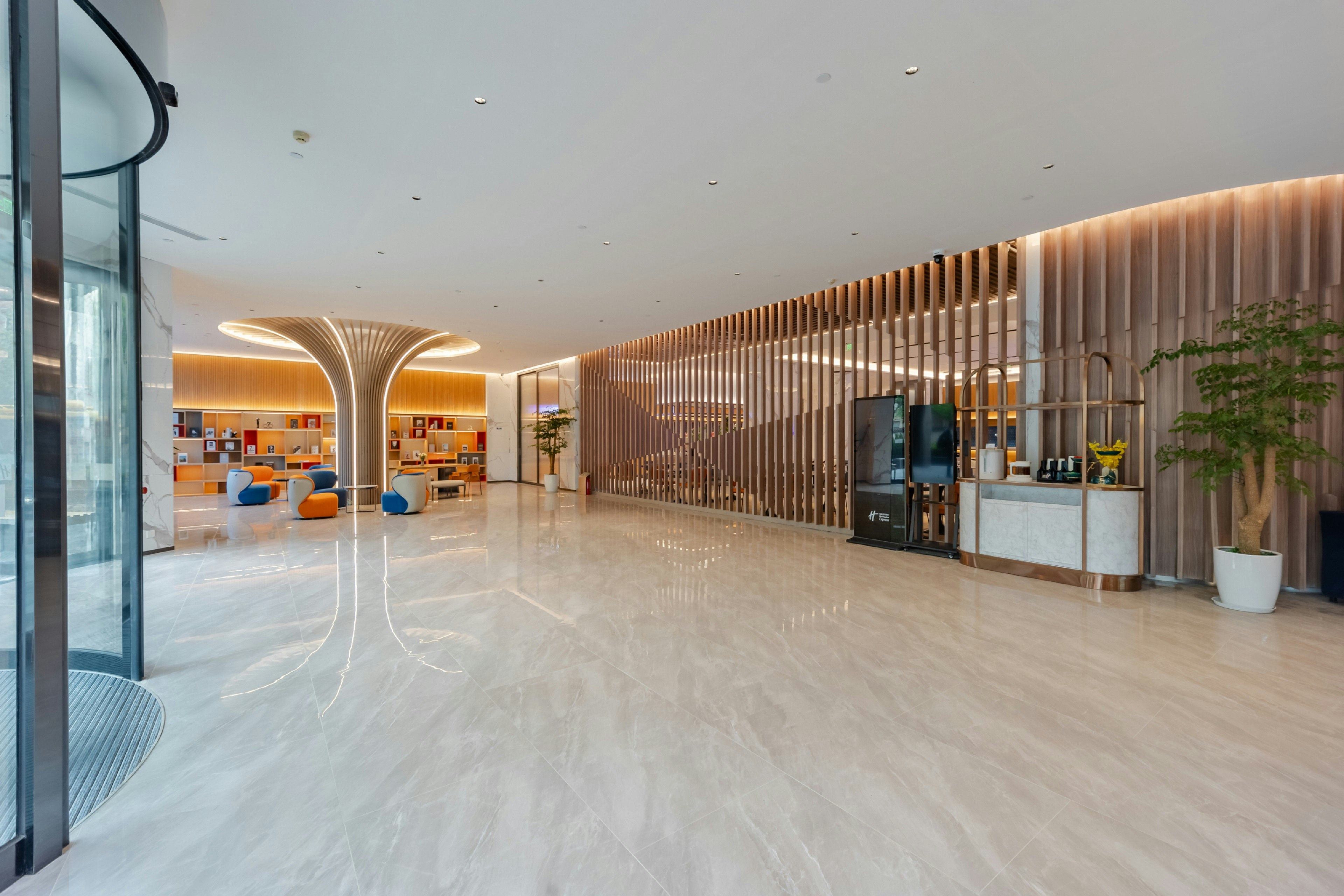 HOLIDAY INN EXPRESS HEFEI DOWNTOWN 73/80