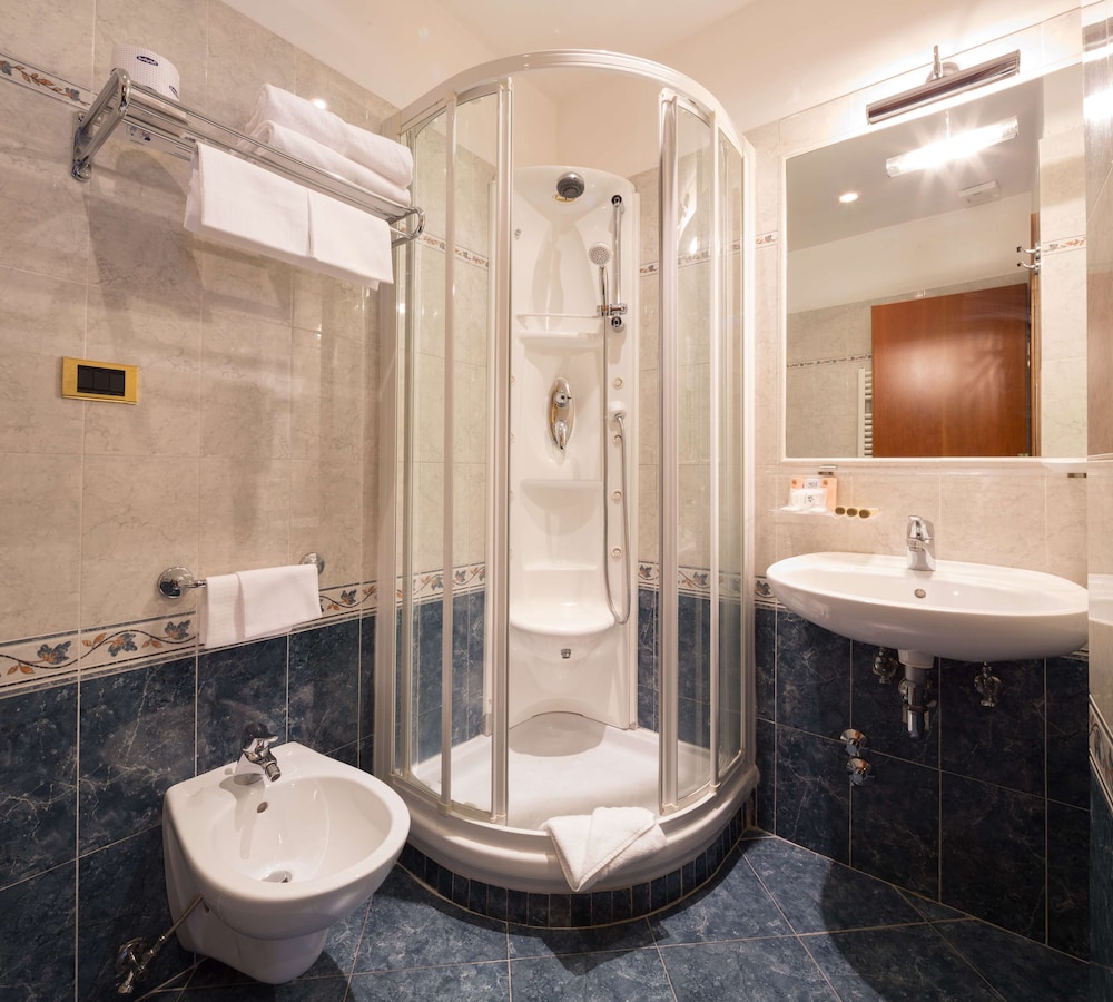 Hotel Raffaello, Sure Hotel Collection By Best Western 12/75