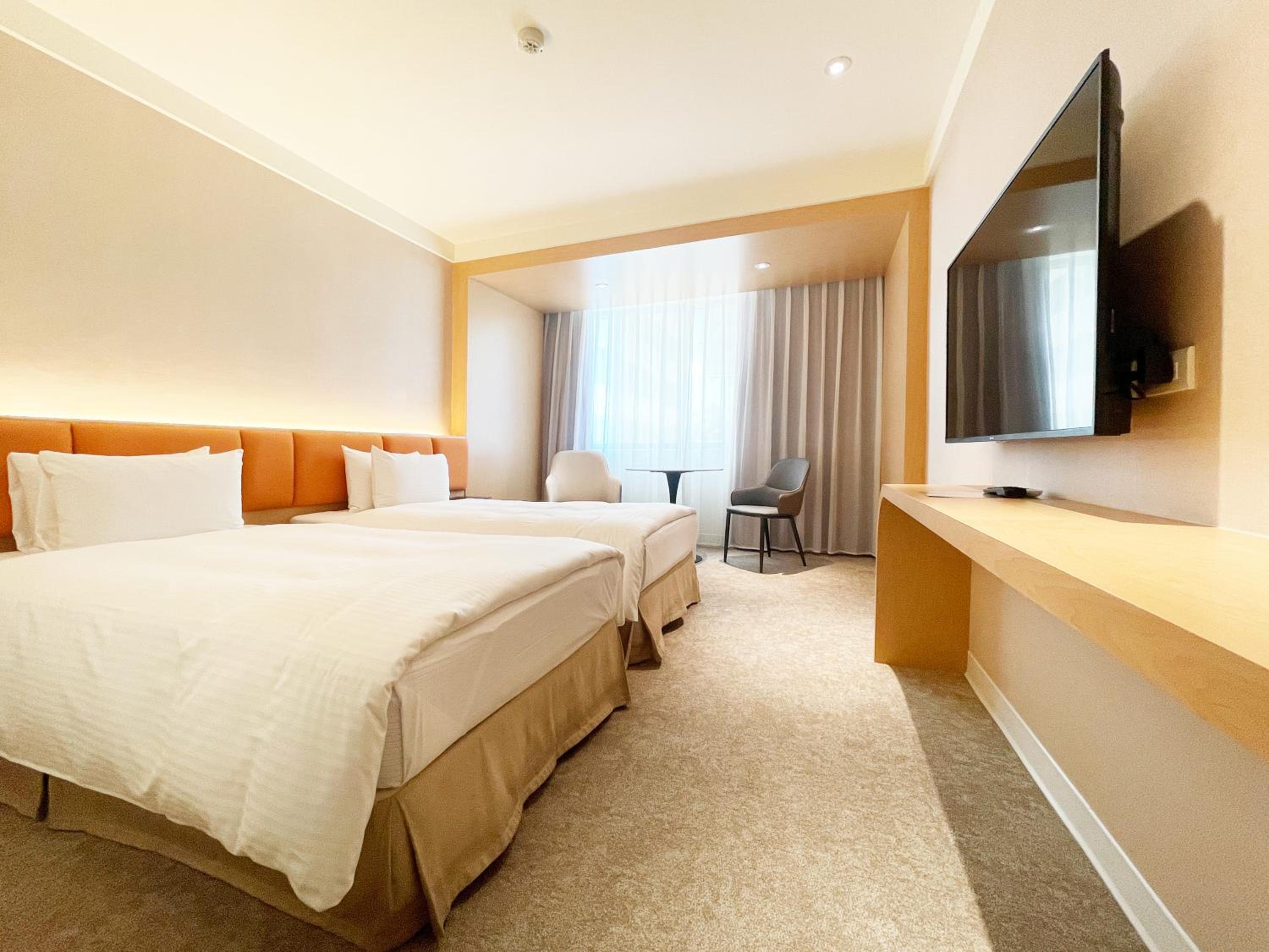 Plus, Superior, Twin Beds
