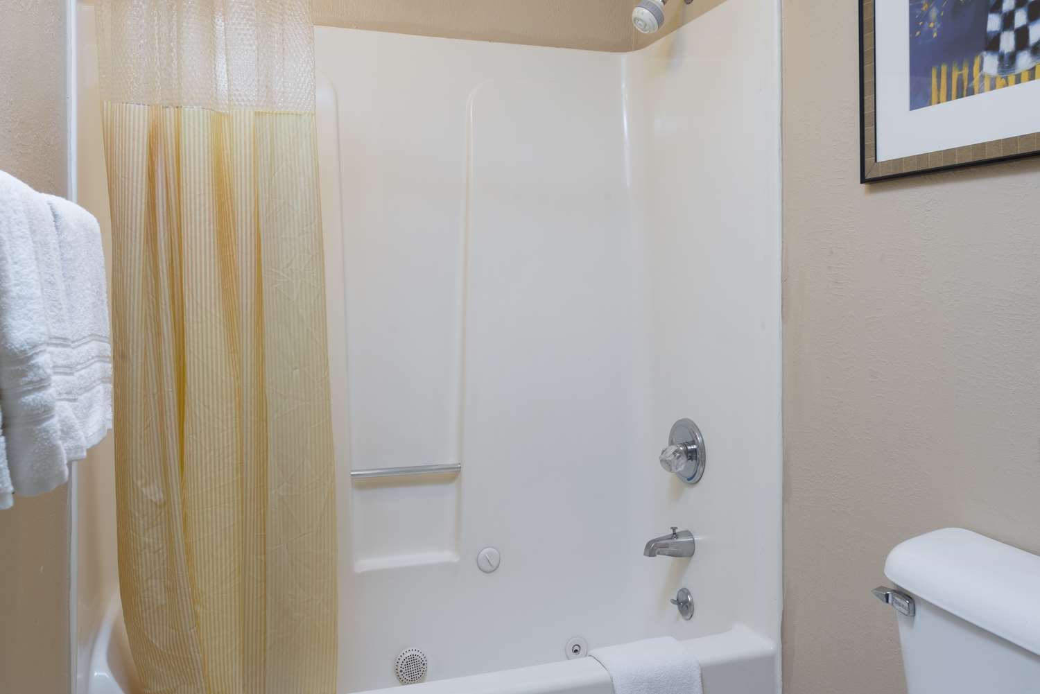 Days Inn by Wyndham Pinole Berkeley 27/27