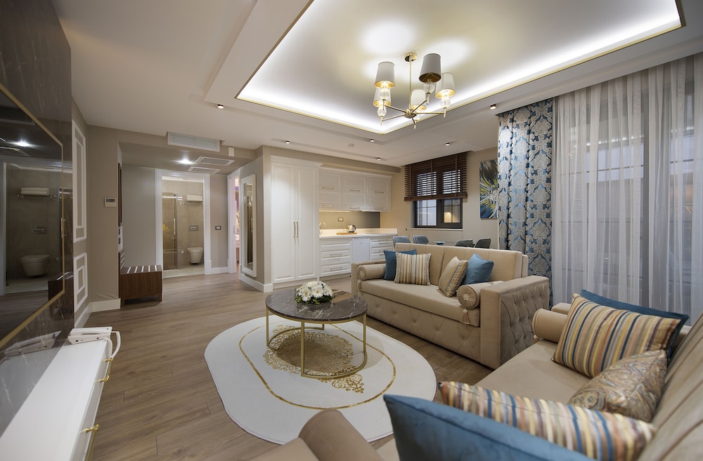 Elysium Green Suites 41/60