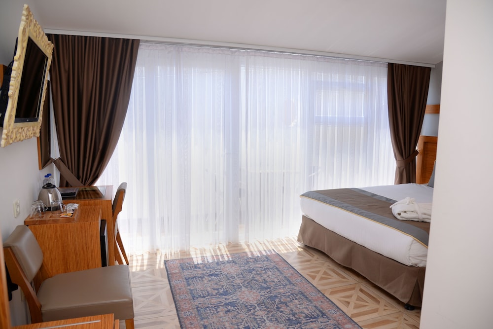 EDIBE SULTAN HOTEL 11/37