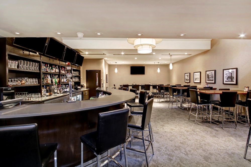 Holiday Inn Oakville Centre 57/81