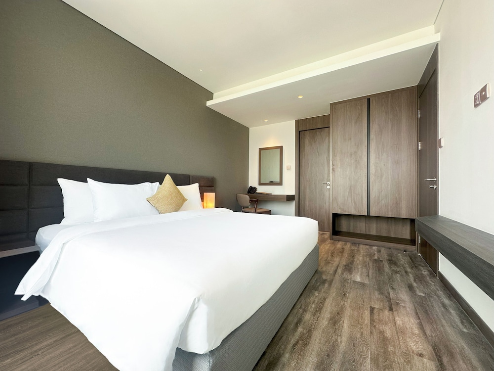 Centre Point Danang Hotel & Residence 12/47