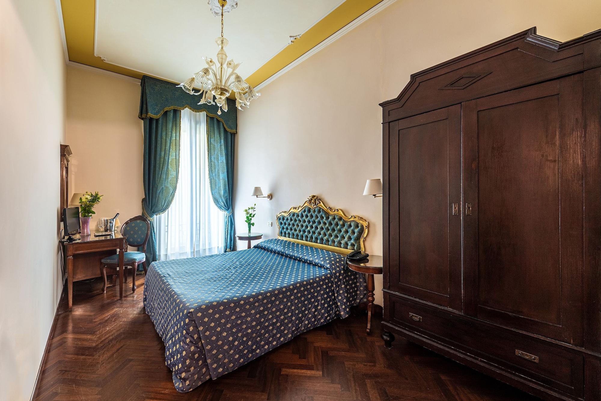 Superior, Double or Twin Bed