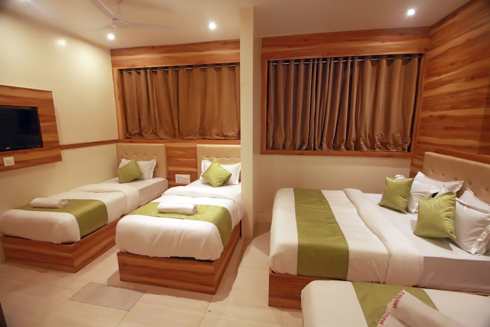 Hotel Al Madina Palace 10/29