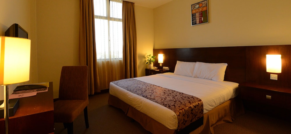 GRAND PUTERI HOTEL 4/15