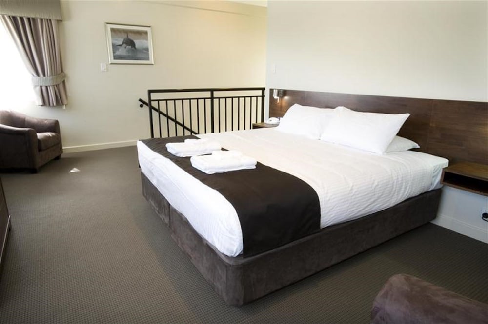 Mercure Bunbury Sanctuary Golf Resort 29/72