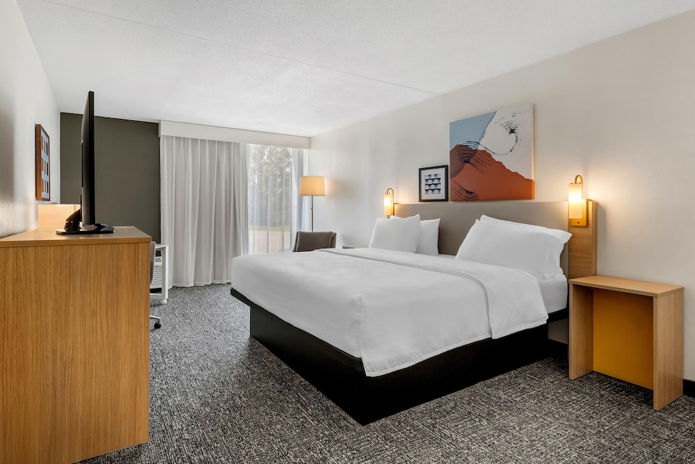 Spark by Hilton Akron Fairlawn 16/46