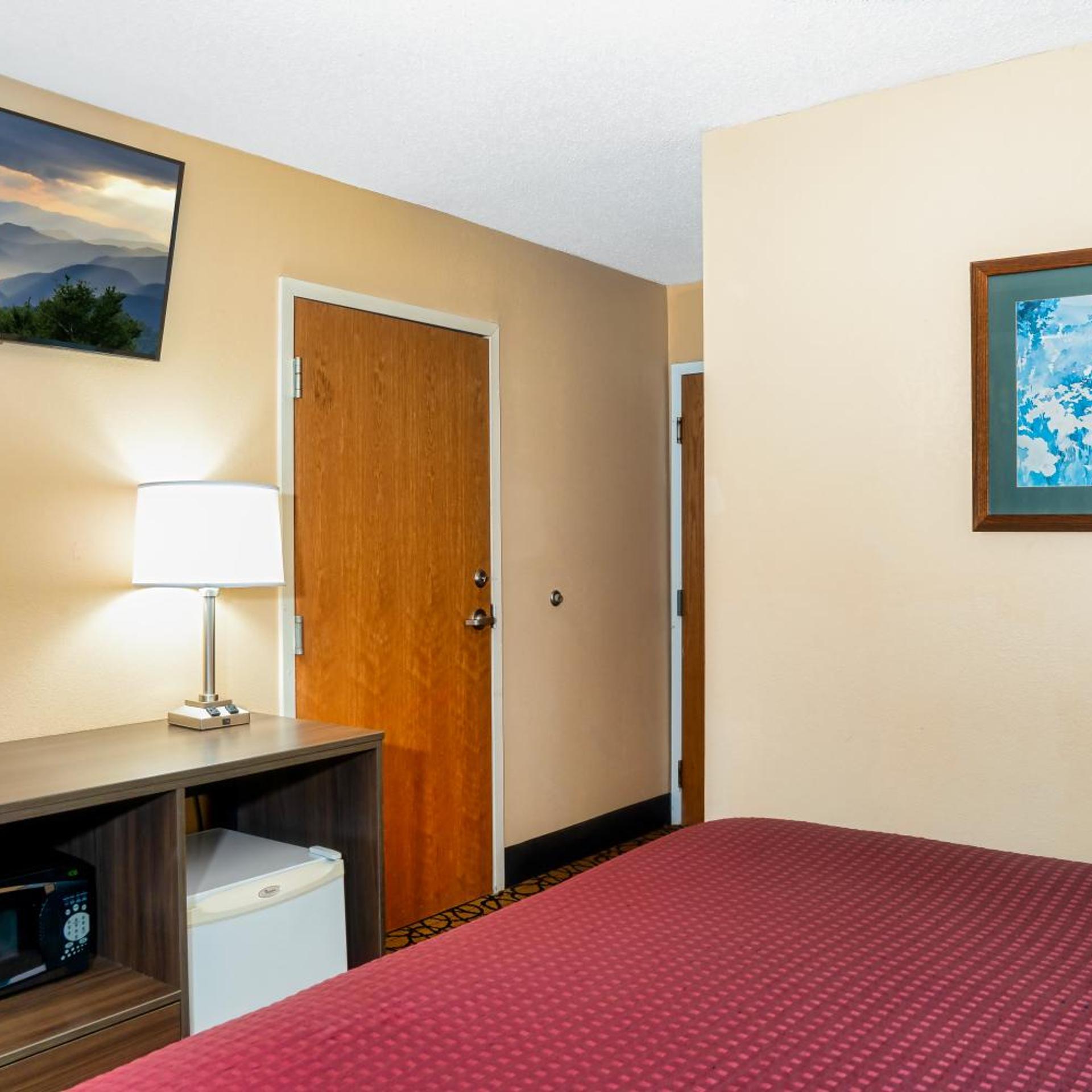 غرفة بسرير كينج، Guest Inn Pigeon Forge 5/10