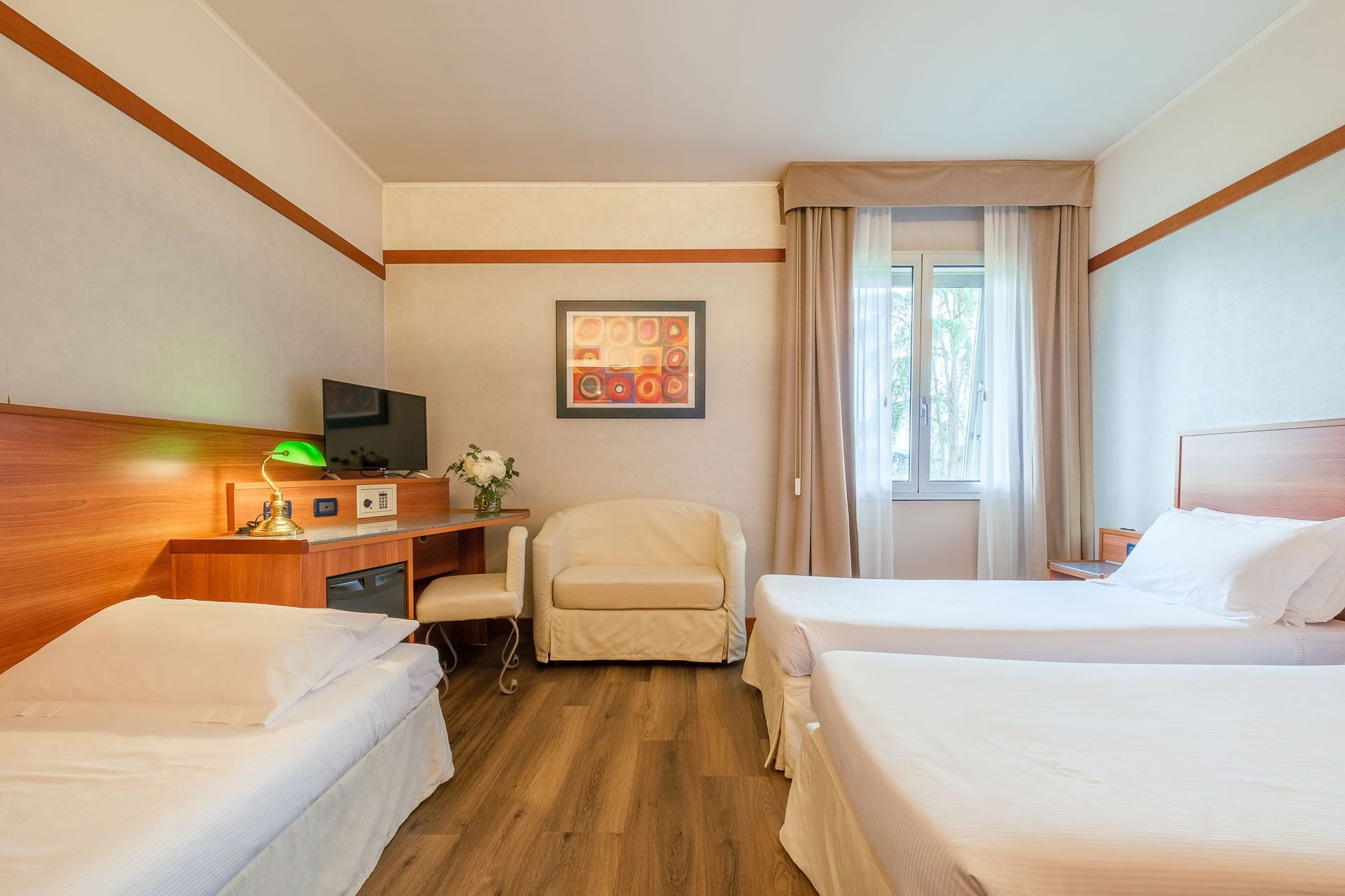 ROOM, TRIPLE
