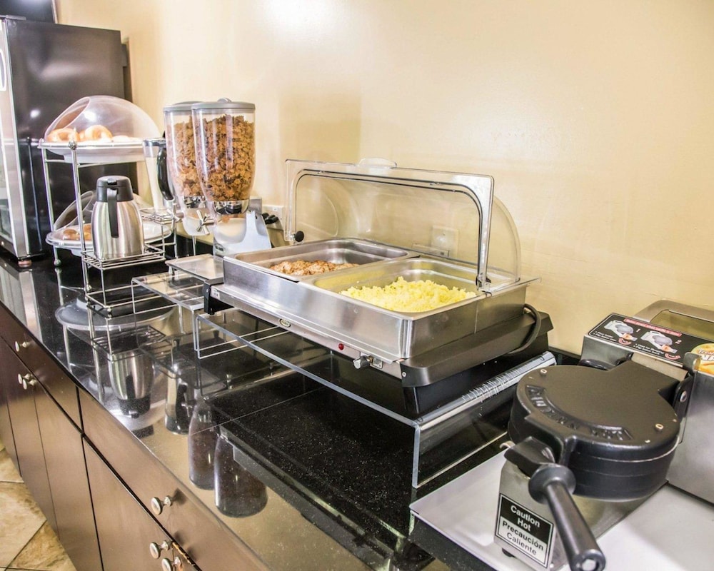 Sleep Inn Tinley Park I 80 Near Amphitheatre Convention Center 25/30