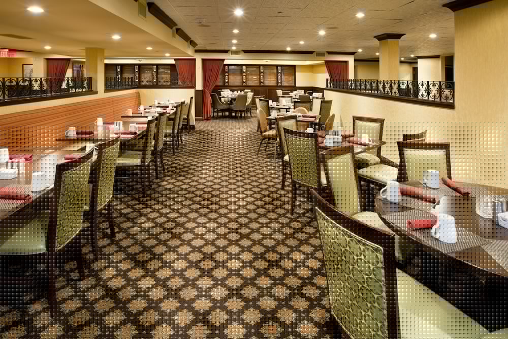 Crowne Plaza Louisville Airport Expo Center 52/79