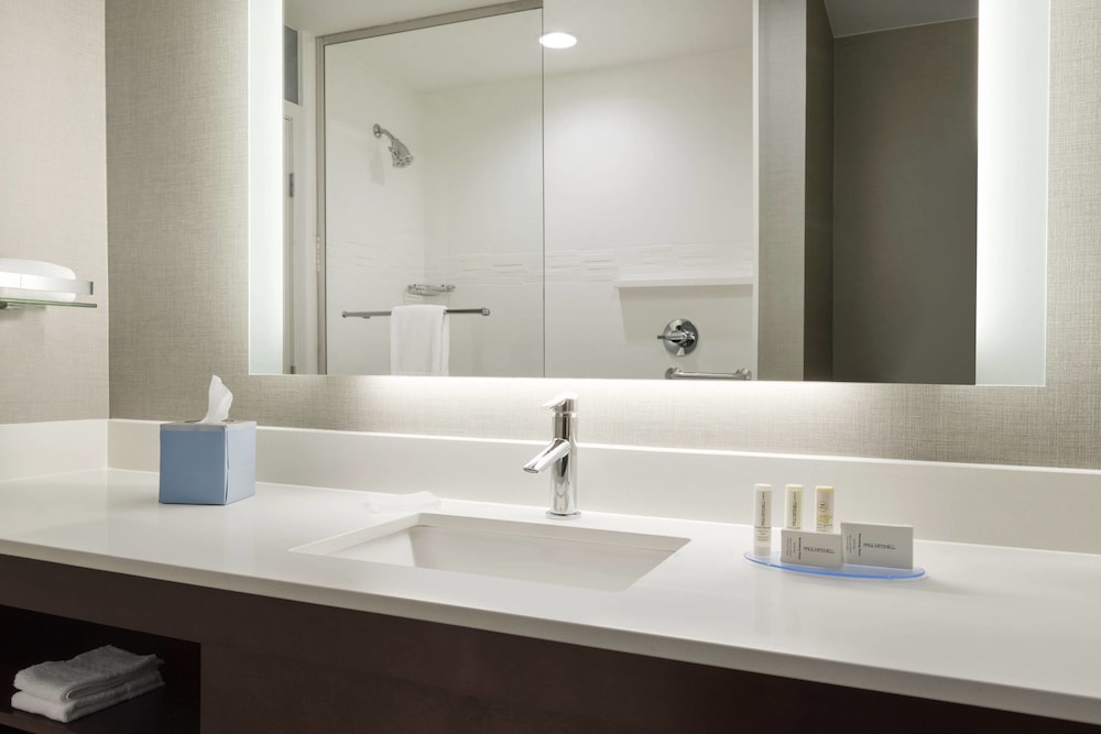Residence Inn St Paul Woodbury 8/33