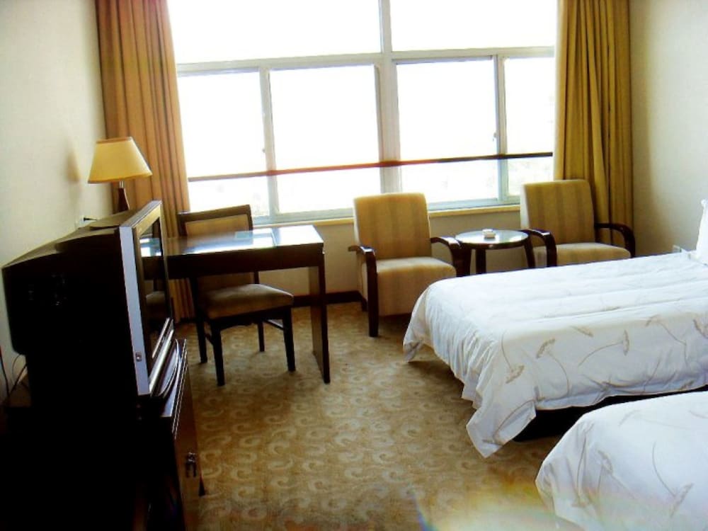 DELUXE, TWIN BEDS