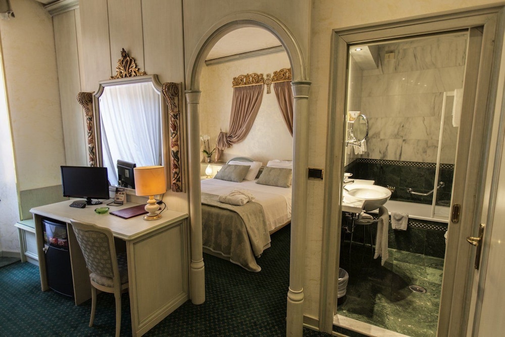Hotel Colomba D Oro 73/79