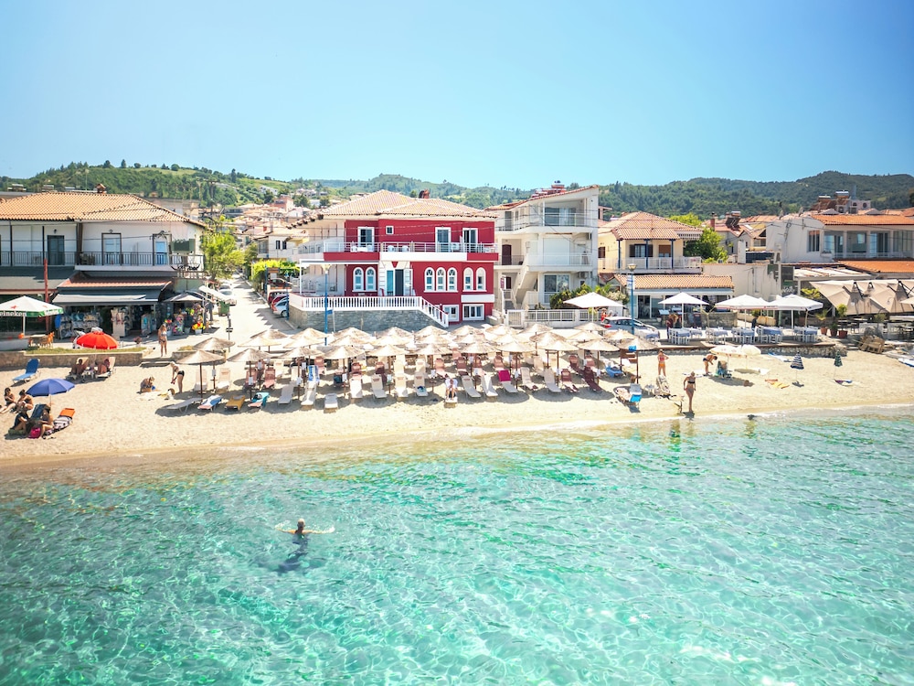 Summer Beach Hotel 43/46