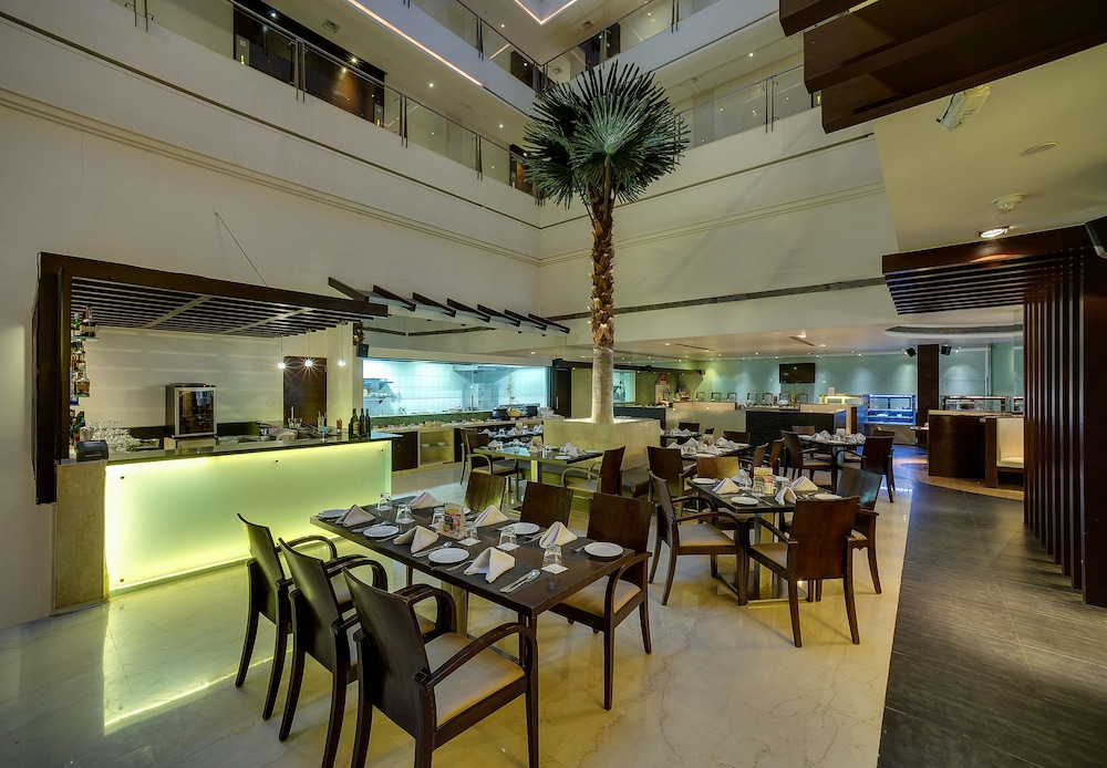 Ramee Grand 43/55