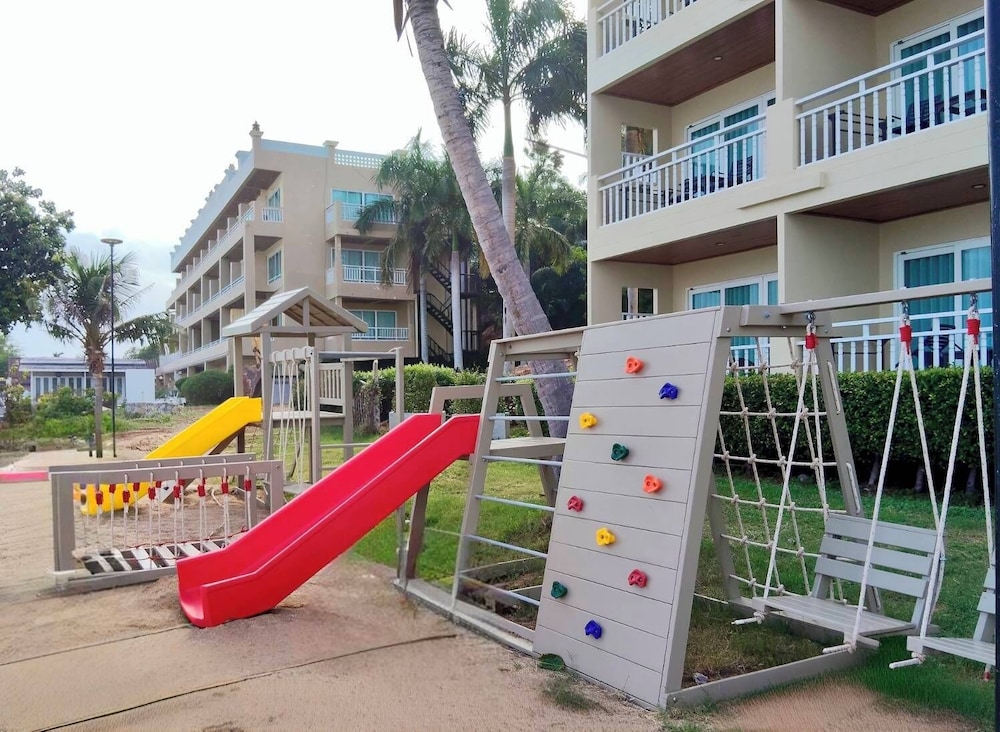 Royal Phala Cliff Beach Resort and Spa 26/50
