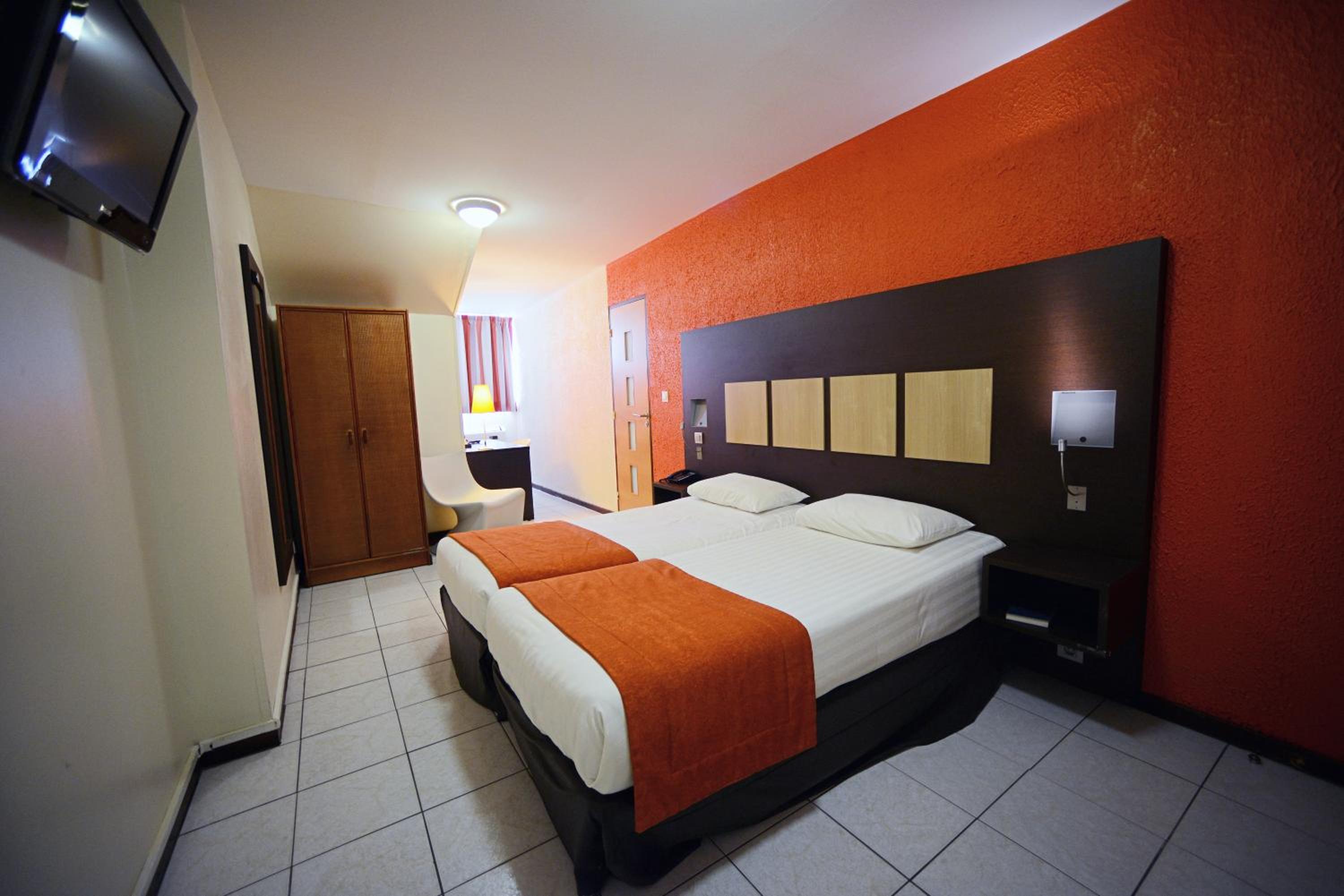 Central Hotel Cayenne 11/50
